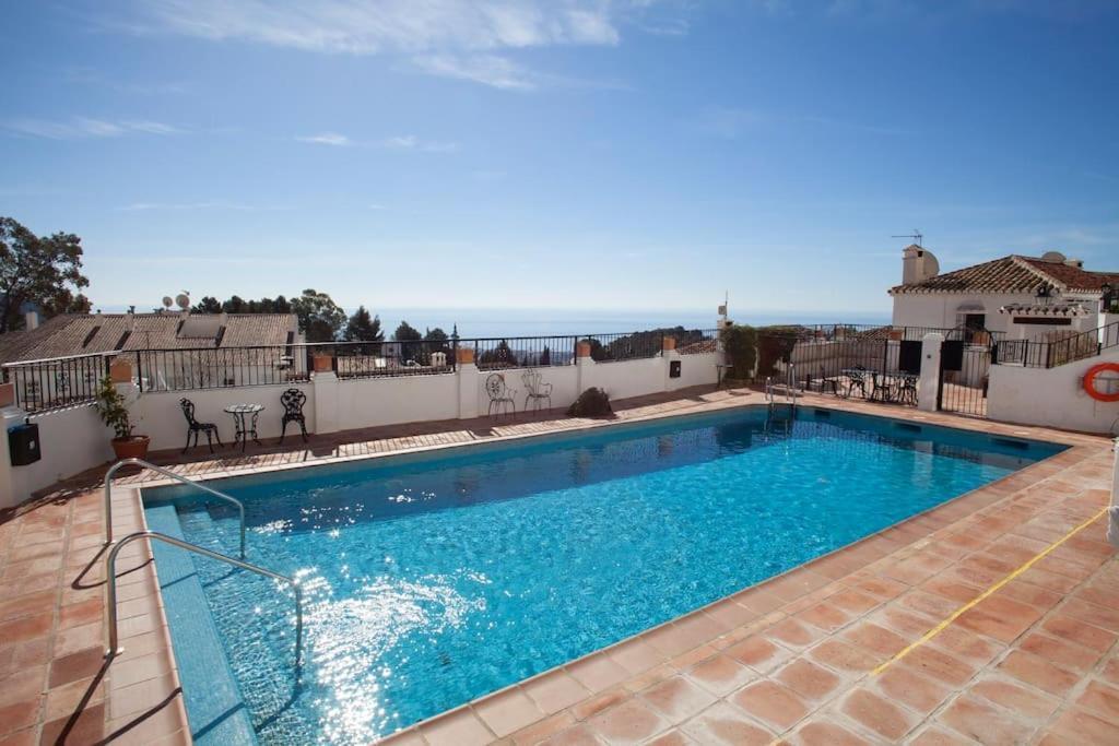 Vakantiehuis Charming Townhouse In *